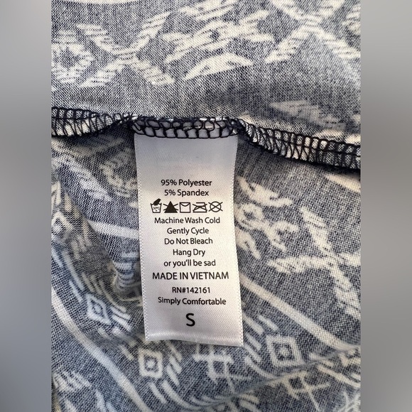 NWT LuLaRoe Christy T Dark Blue and White Size Small - Picture 5 of 6